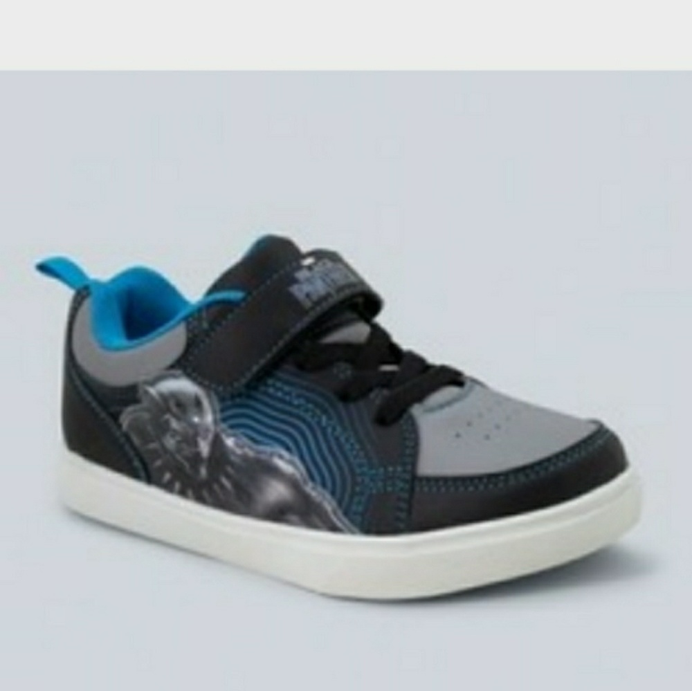 Black panther light up shoe bundle